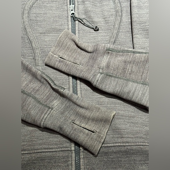 Lululemon: Scuba Hoodie- Size 10 - Picture 7 of 11